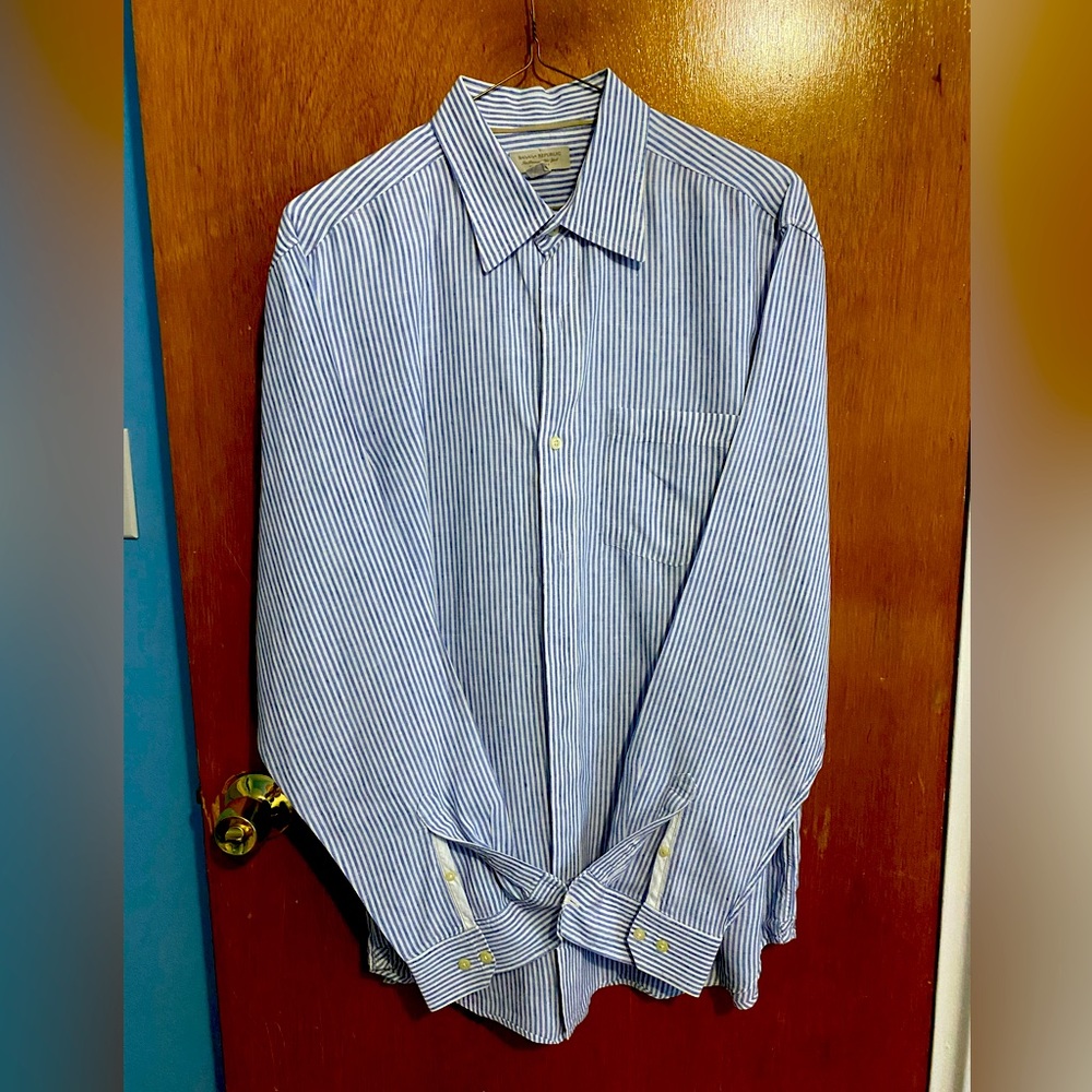 Banana Republic- Men’s XL- Shirt